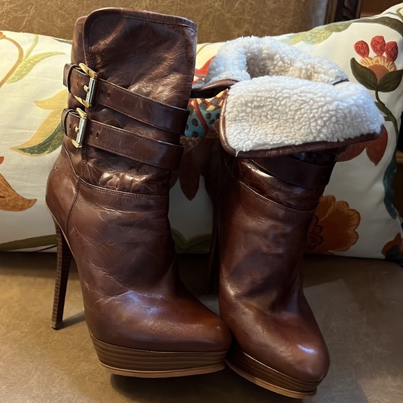 Michael Kors ankle boots, Sherpa lined, size 7 - Picture 2 of 3